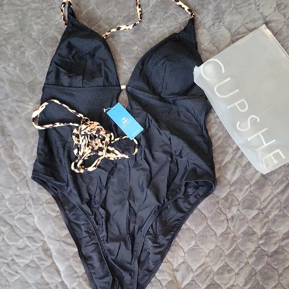 Cupshe One Piece Swimsuit NWT Leopard Strap Swim